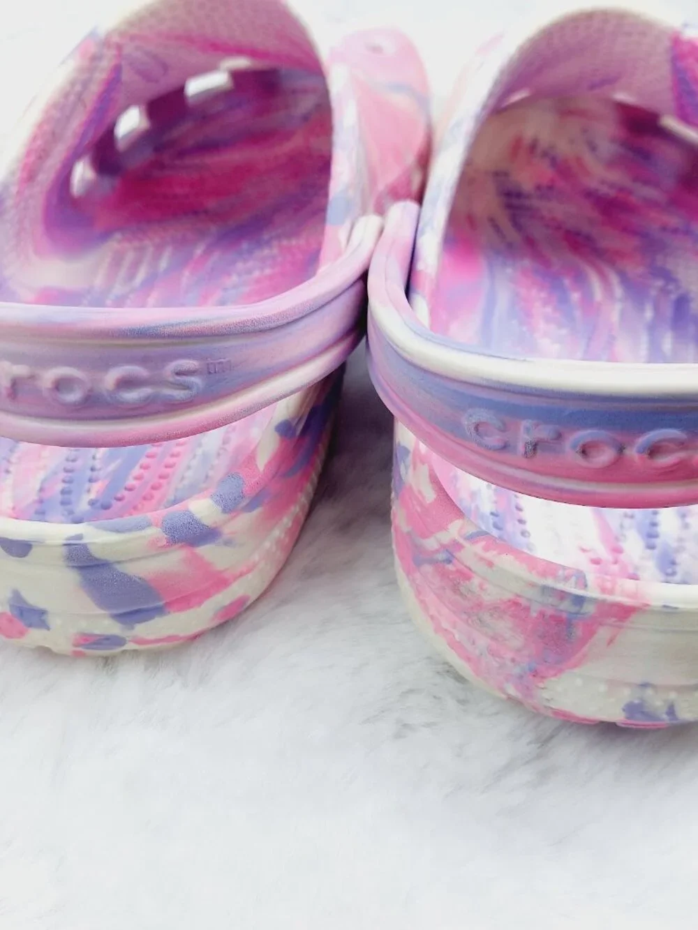 Crocs Girl's Purple Pink Classic Marble Adjustable Slip-On Casual Clogs Size 6